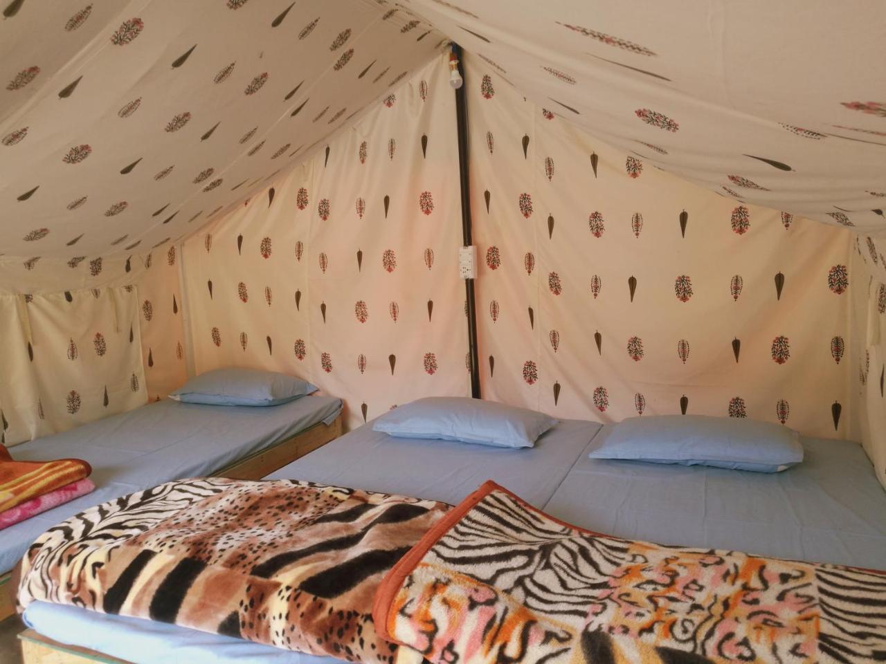 Ostello Monkey Mud House And Camps, Bir Esterno foto